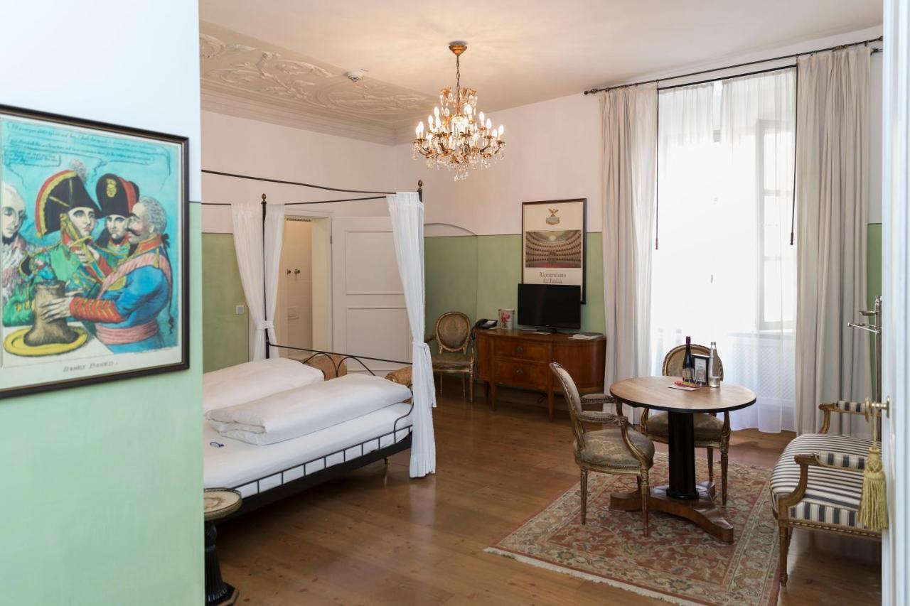 Hotel Orphee - Grosses Haus ريغنسبورغ المظهر الخارجي الصورة