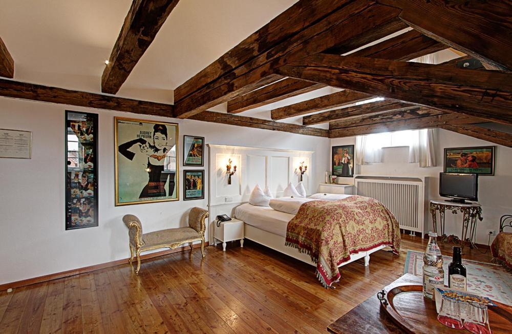 Hotel Orphee - Grosses Haus ريغنسبورغ المظهر الخارجي الصورة
