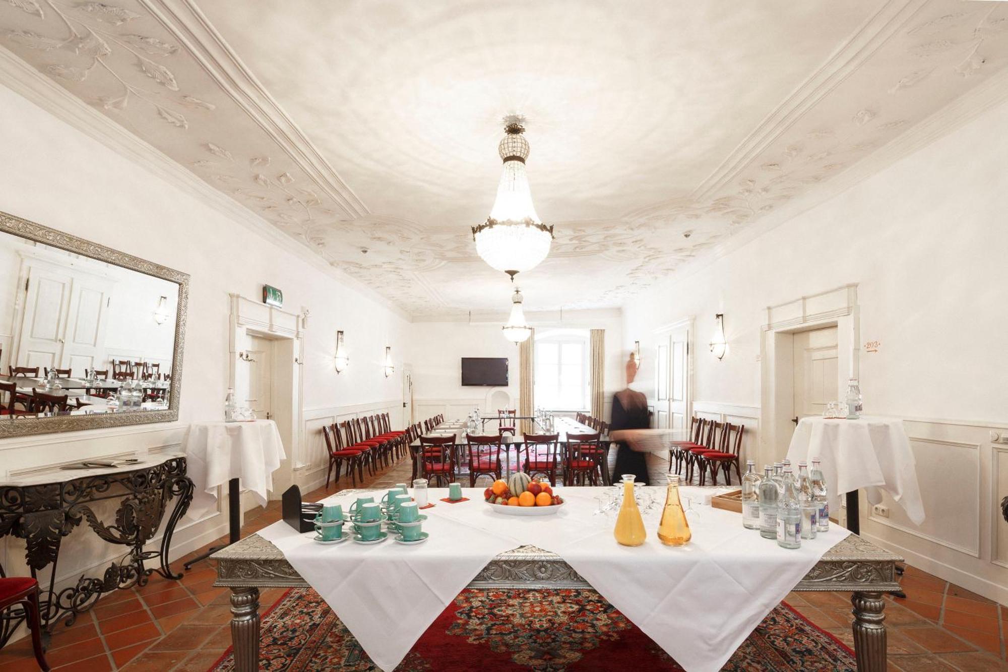 Hotel Orphee - Grosses Haus ريغنسبورغ المظهر الخارجي الصورة