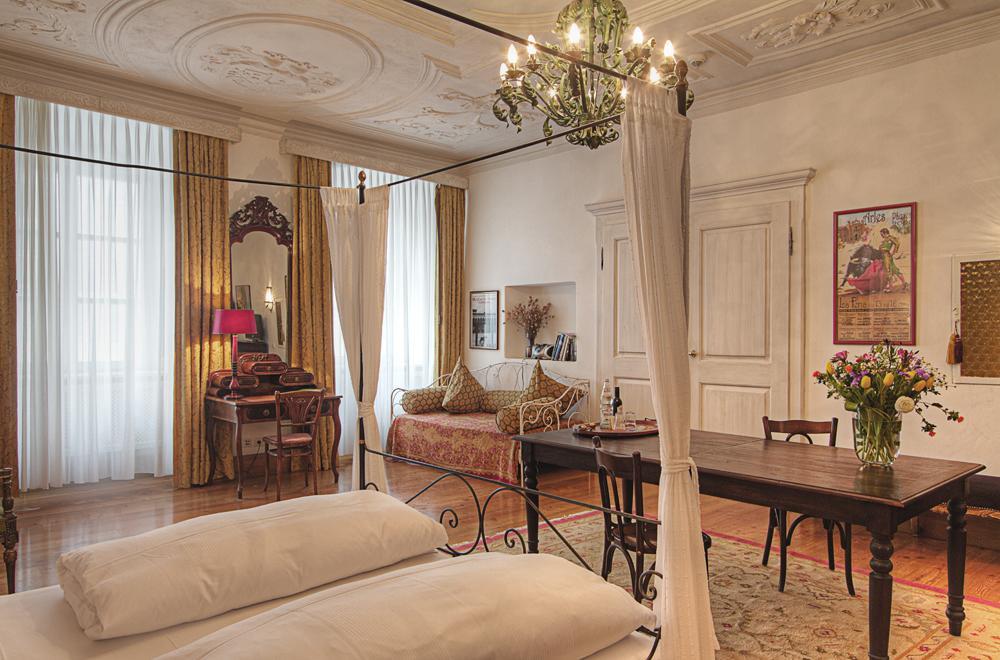 Hotel Orphee - Grosses Haus ريغنسبورغ المظهر الخارجي الصورة