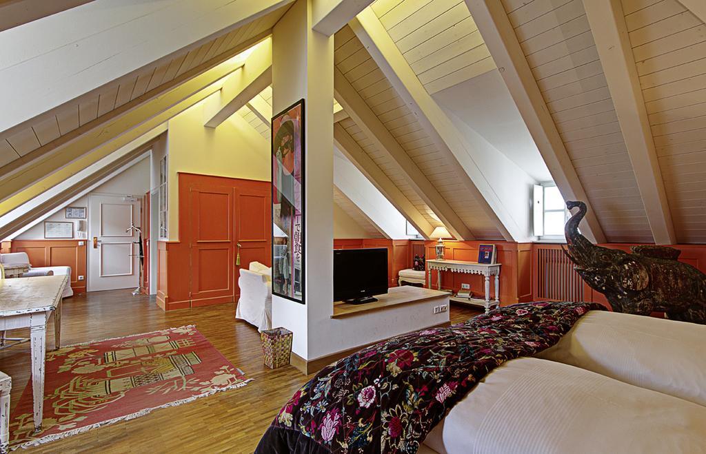 Hotel Orphee - Grosses Haus ريغنسبورغ المظهر الخارجي الصورة